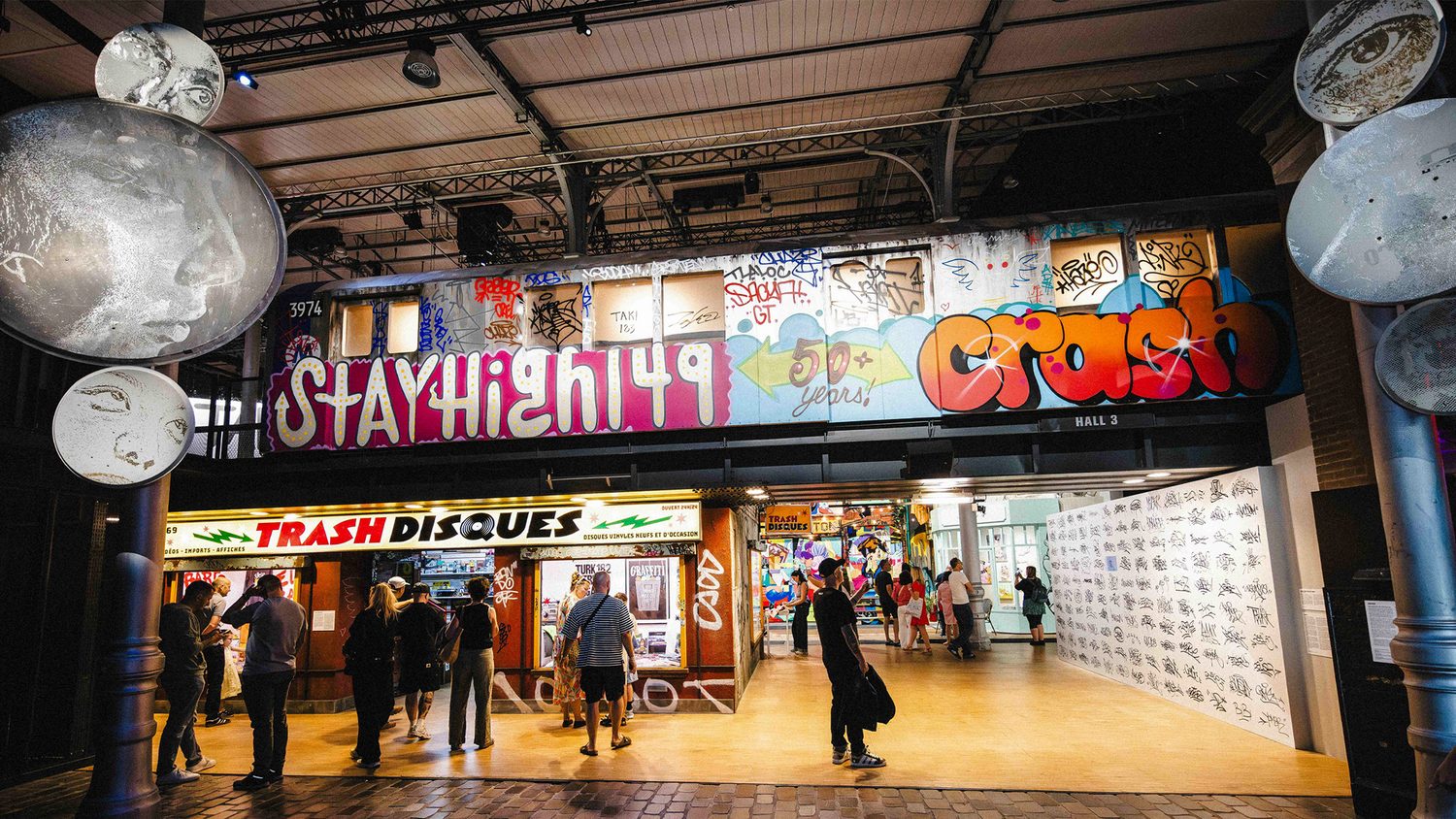 Beyond the Streets Paris — entrée de l’exposition (CRASH, Stay High 149)